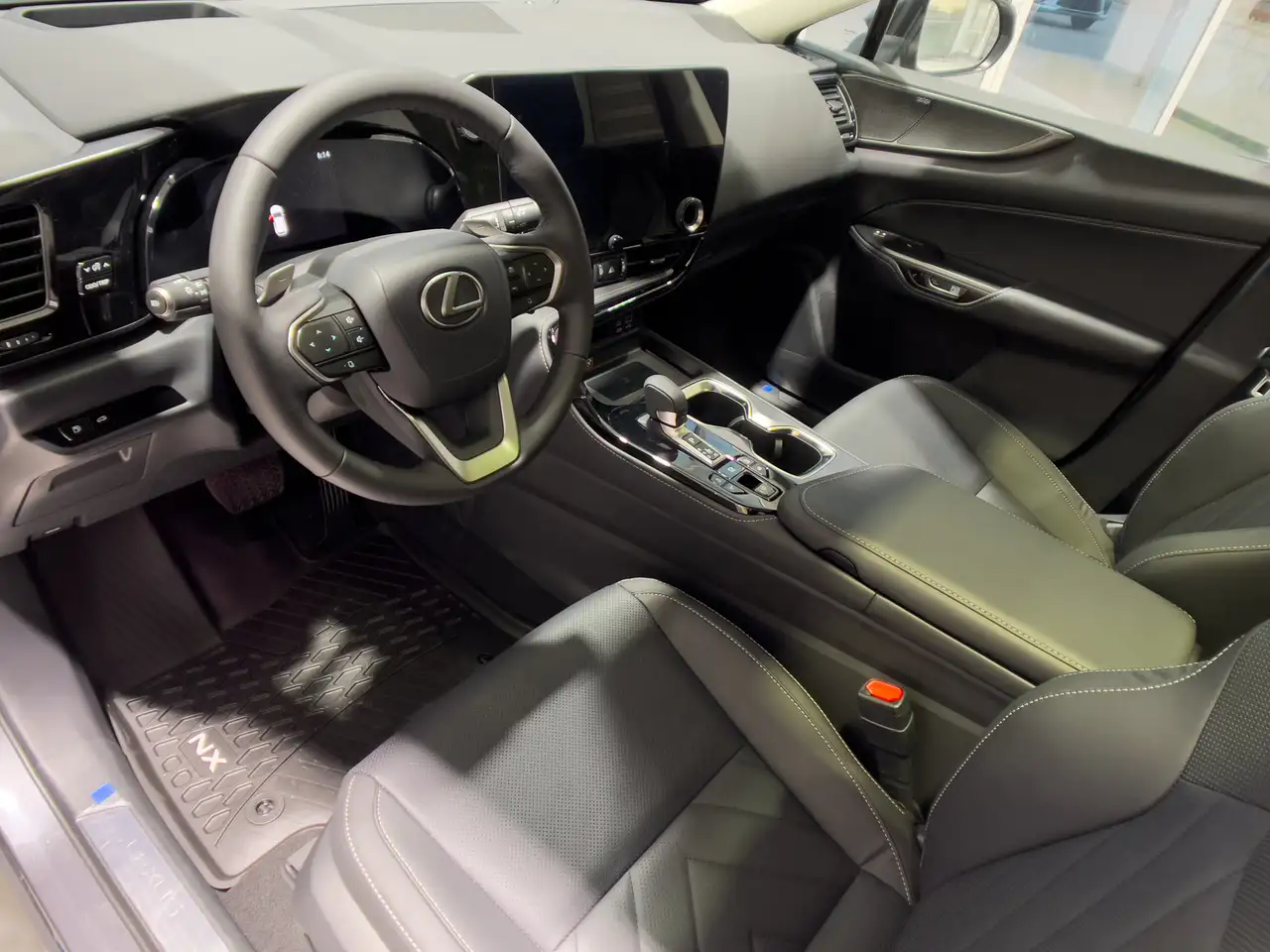 Lexus NX fotografie Lexus NX
