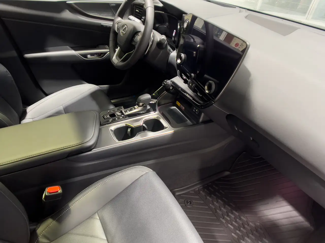 Lexus NX fotografie Lexus NX