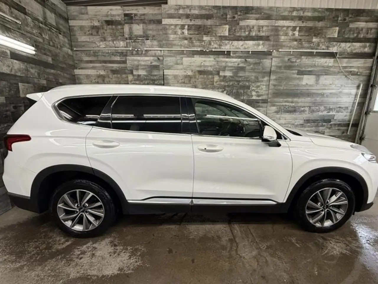 Hyundai SANTA FE photo Hyundai SANTA FE