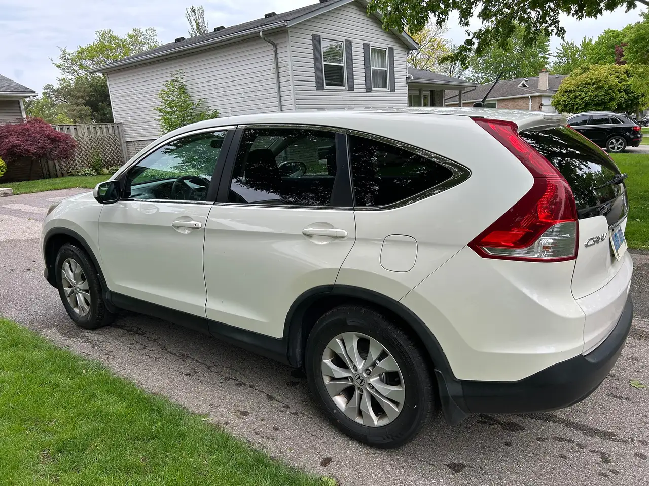 Honda CR-V photo Honda CR-V