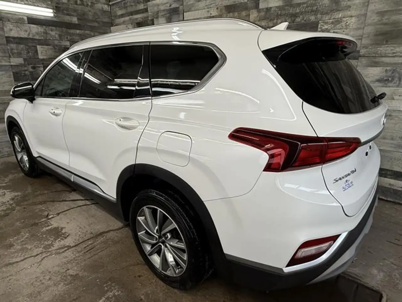 Hyundai SANTA FE photo Hyundai SANTA FE