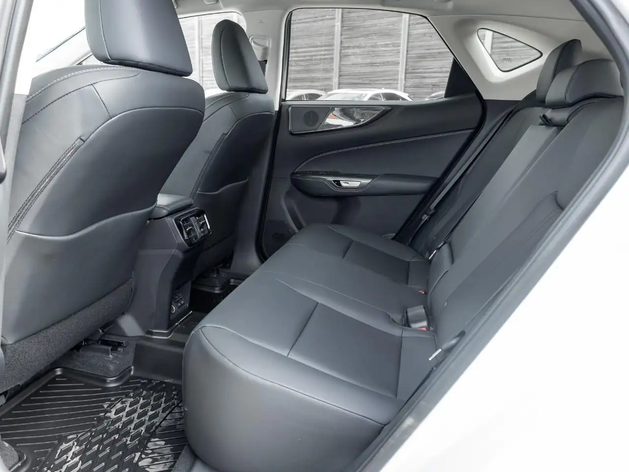 Lexus NX fotografie Lexus NX