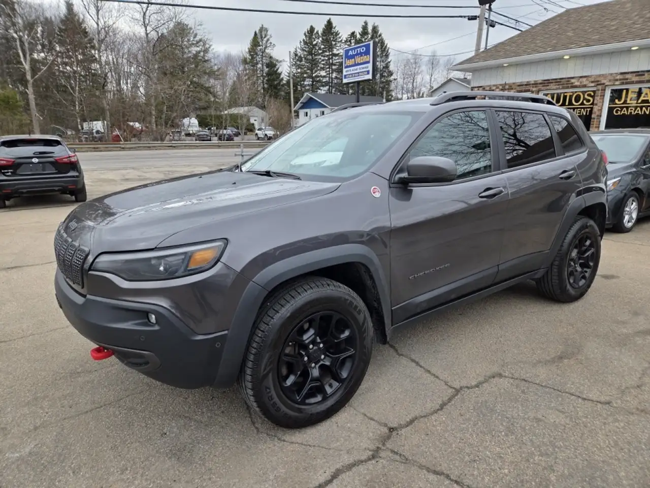 Jeep Cherokee photo Jeep Cherokee