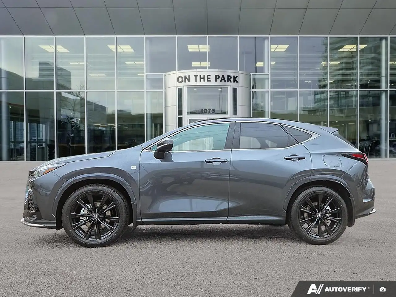 Lexus NX снимка Lexus NX