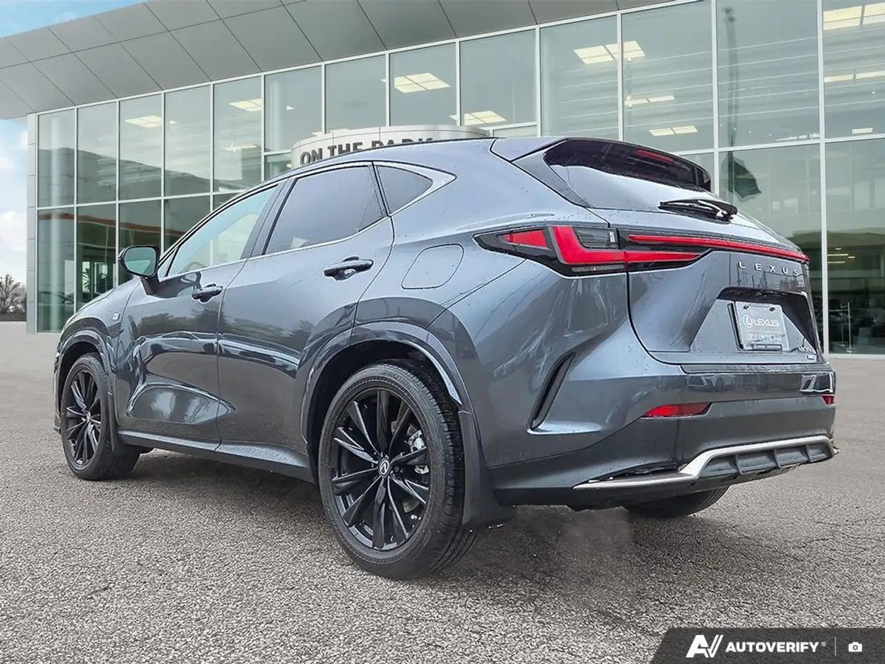 Lexus NX снимка Lexus NX