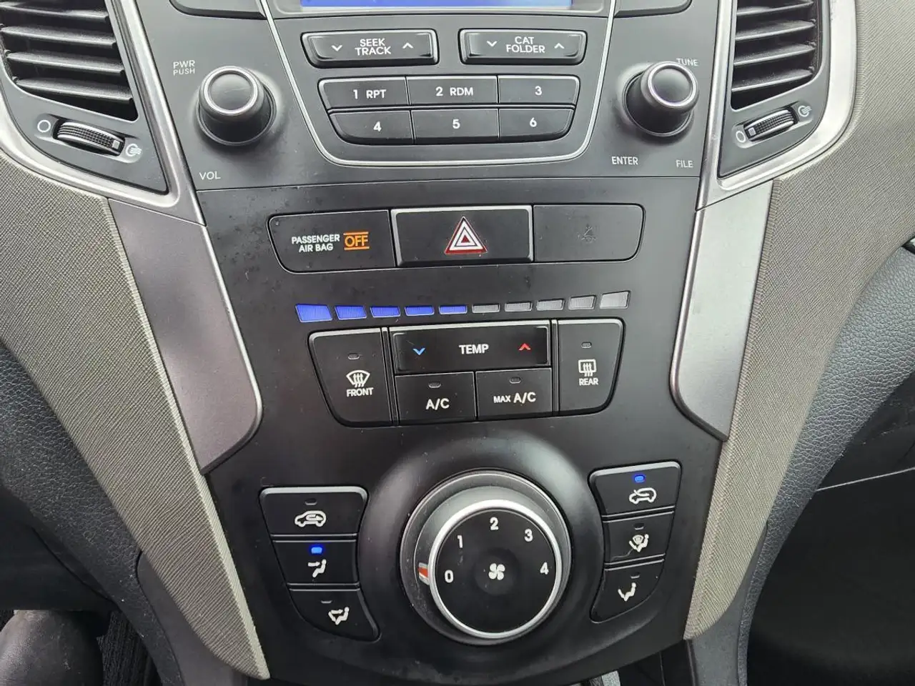 Hyundai SANTA FE снимка Hyundai SANTA FE