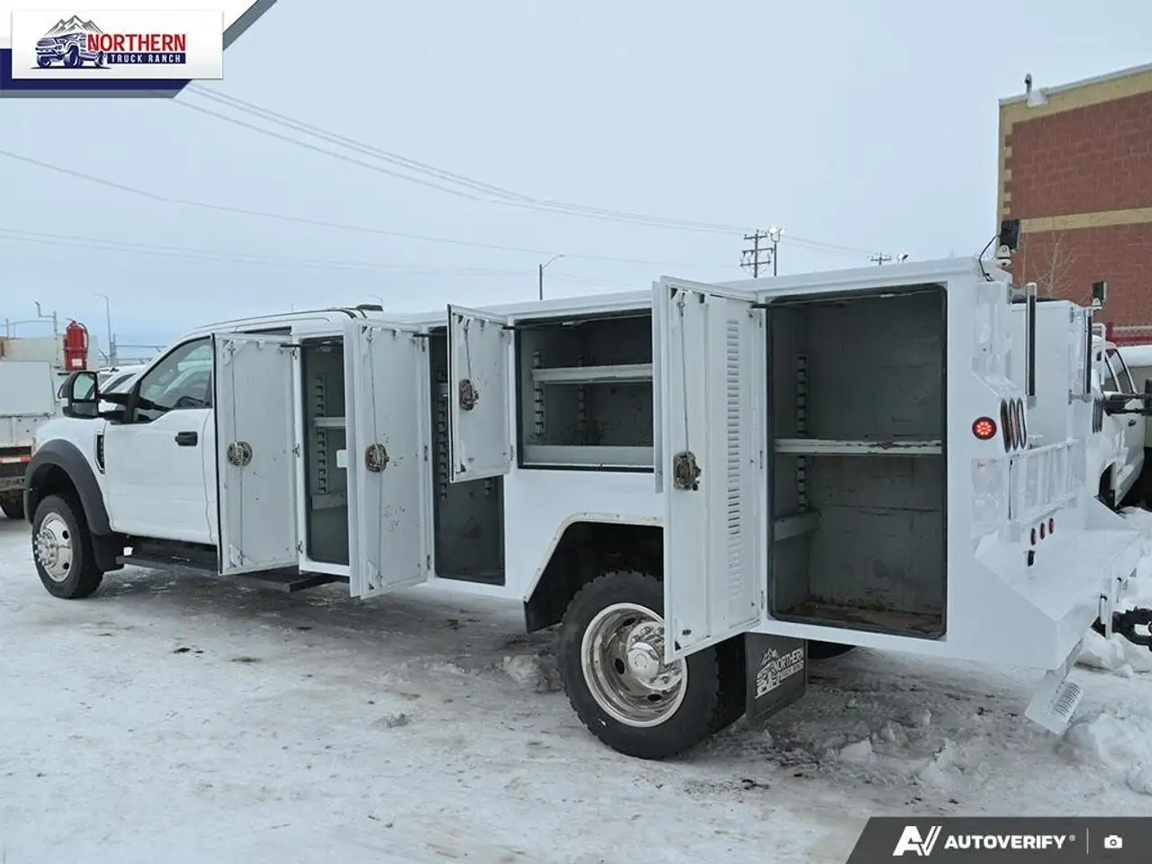 Ford F-550 Super Duty снимка Ford F-550 Super Duty