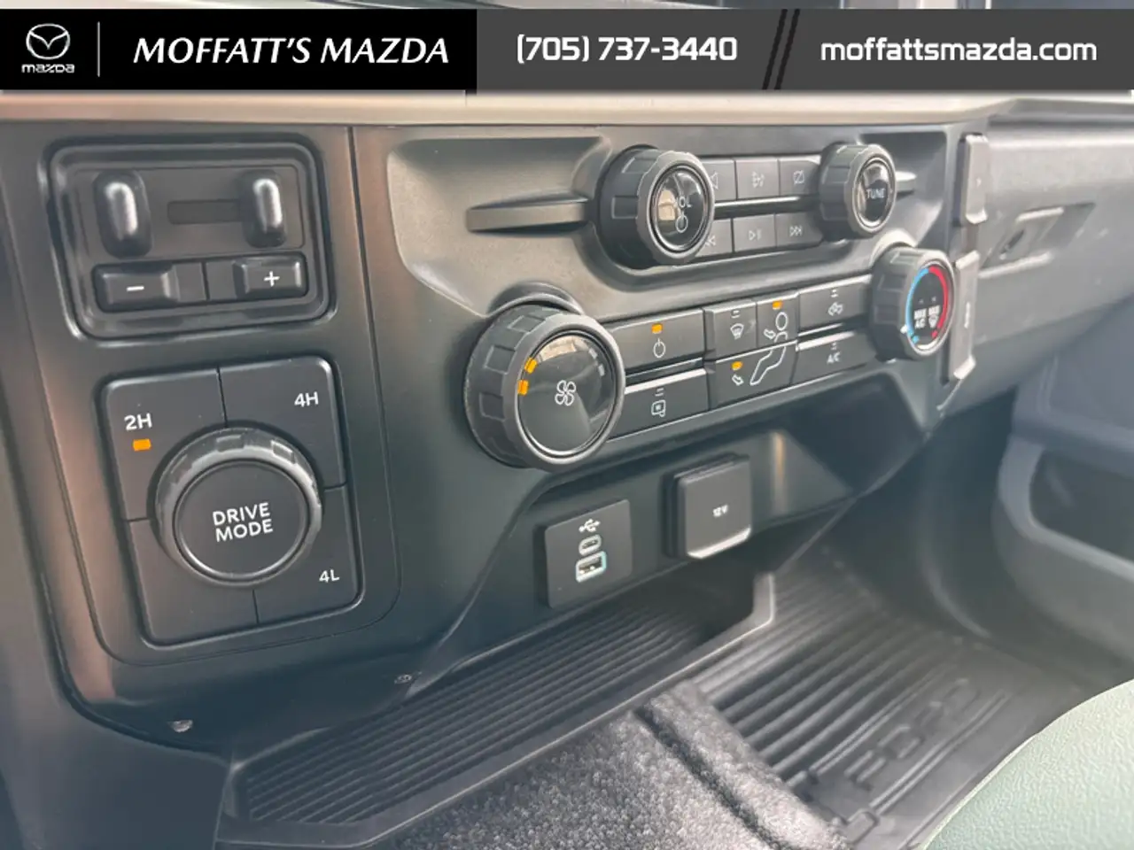 Ford F-550 Super Duty снимка Ford F-550 Super Duty