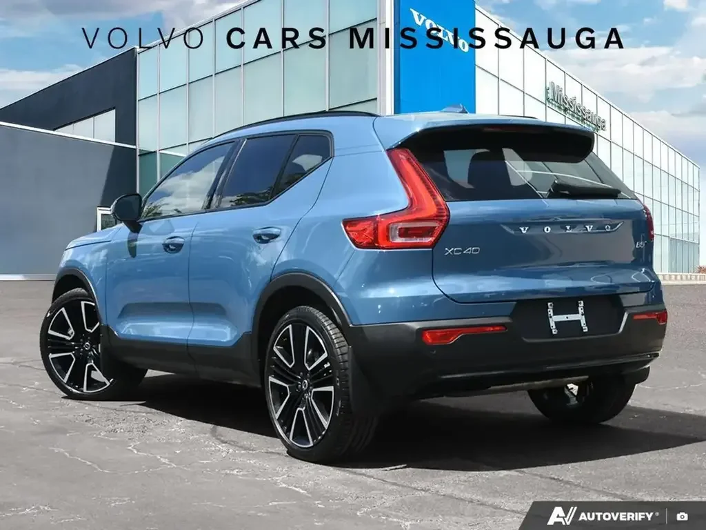 Volvo XC40 снимка Volvo XC40