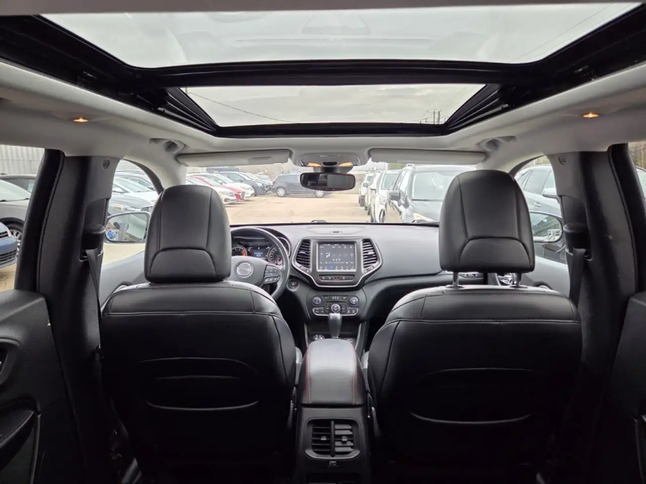 Jeep Cherokee photo Jeep Cherokee