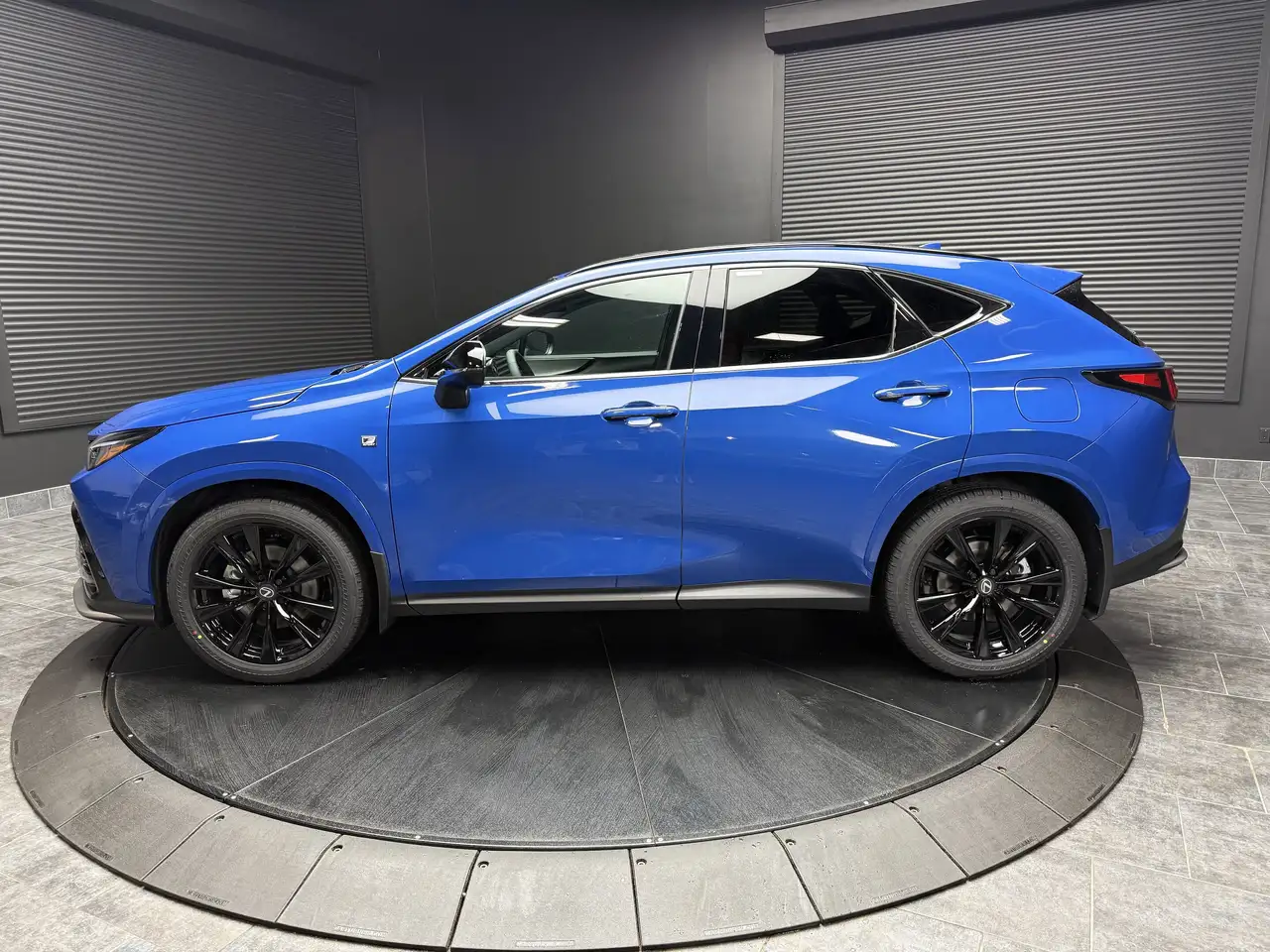 Lexus NX снимка Lexus NX