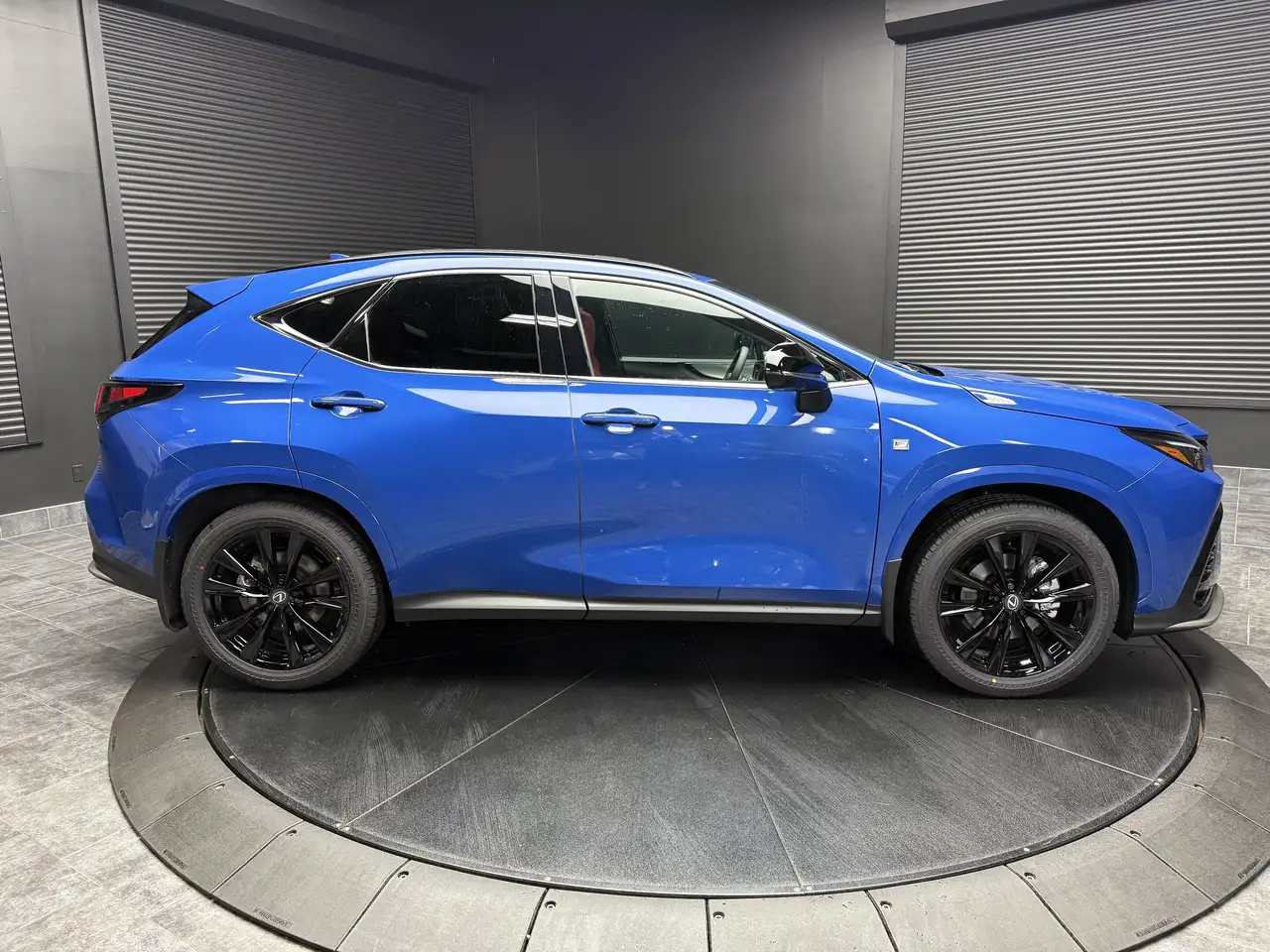 Lexus NX снимка Lexus NX