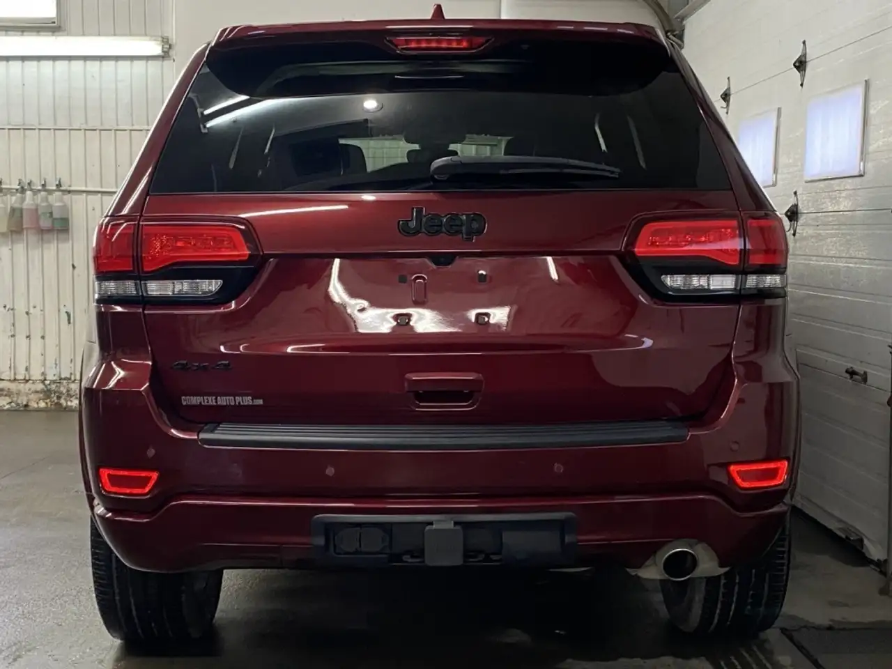 Jeep Grand Cherokee снимка Jeep Grand Cherokee