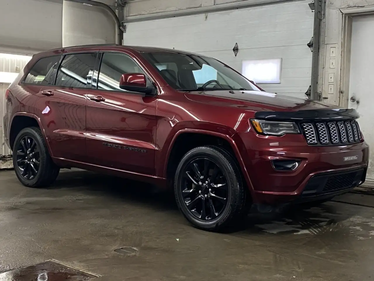 Jeep Grand Cherokee снимка Jeep Grand Cherokee