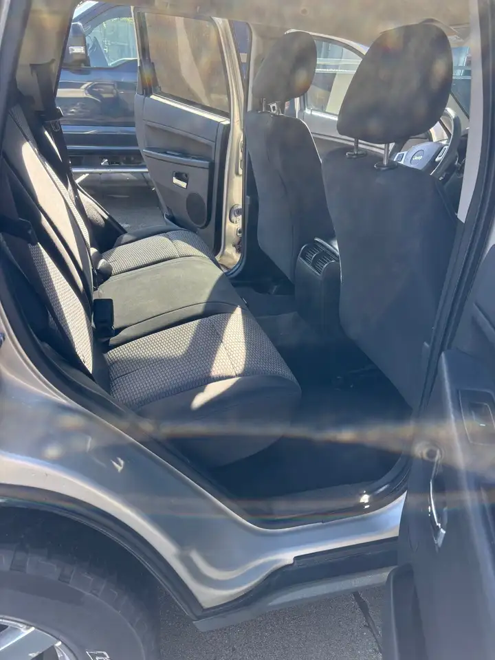 Jeep Grand Cherokee photo Jeep Grand Cherokee