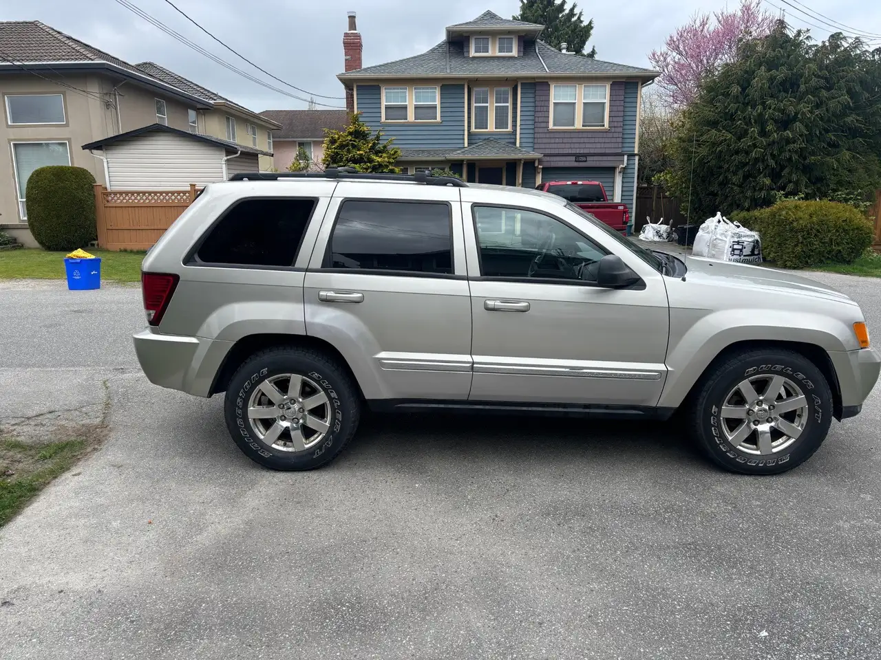 Jeep Grand Cherokee photo Jeep Grand Cherokee