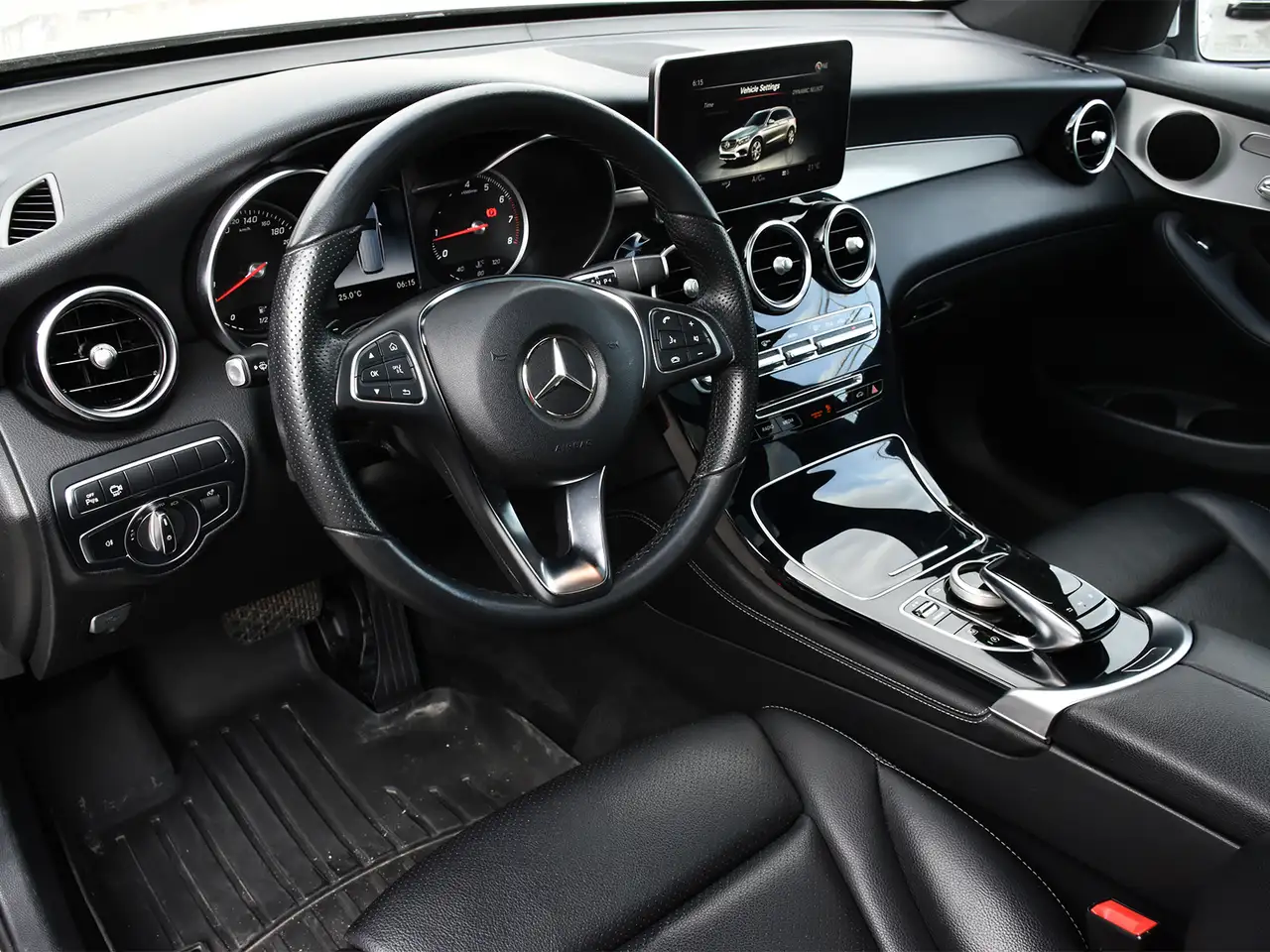 Mercedes-Benz GLC fotografie Mercedes-Benz GLC