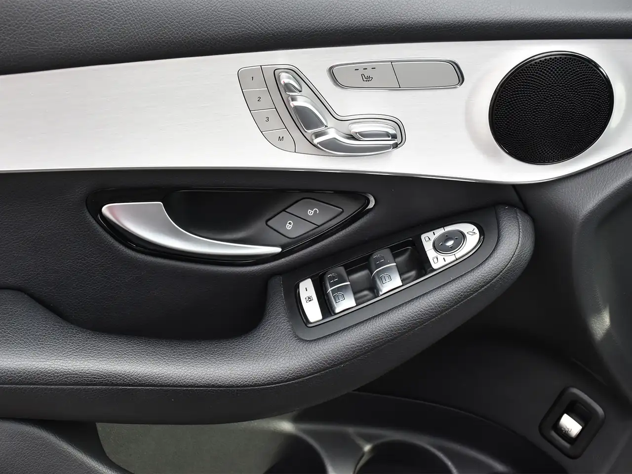 Mercedes-Benz GLC fotografie Mercedes-Benz GLC