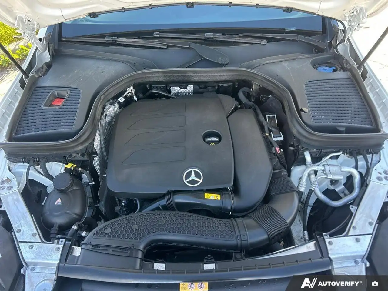 Mercedes-Benz GLC снимка Mercedes-Benz GLC