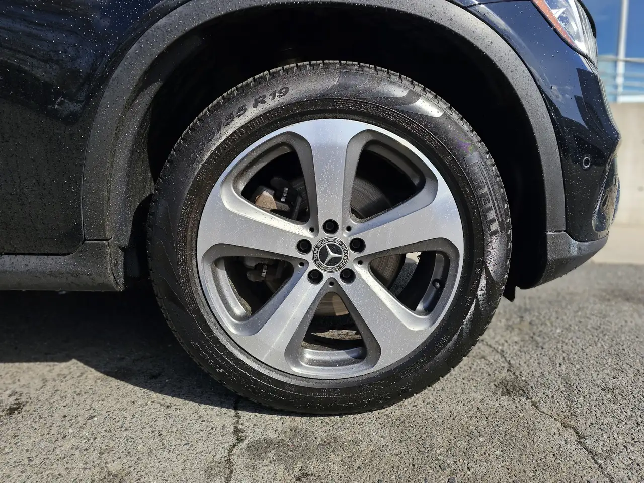 Mercedes-Benz GLC снимка Mercedes-Benz GLC