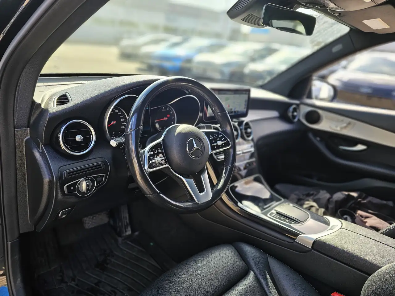 Mercedes-Benz GLC снимка Mercedes-Benz GLC