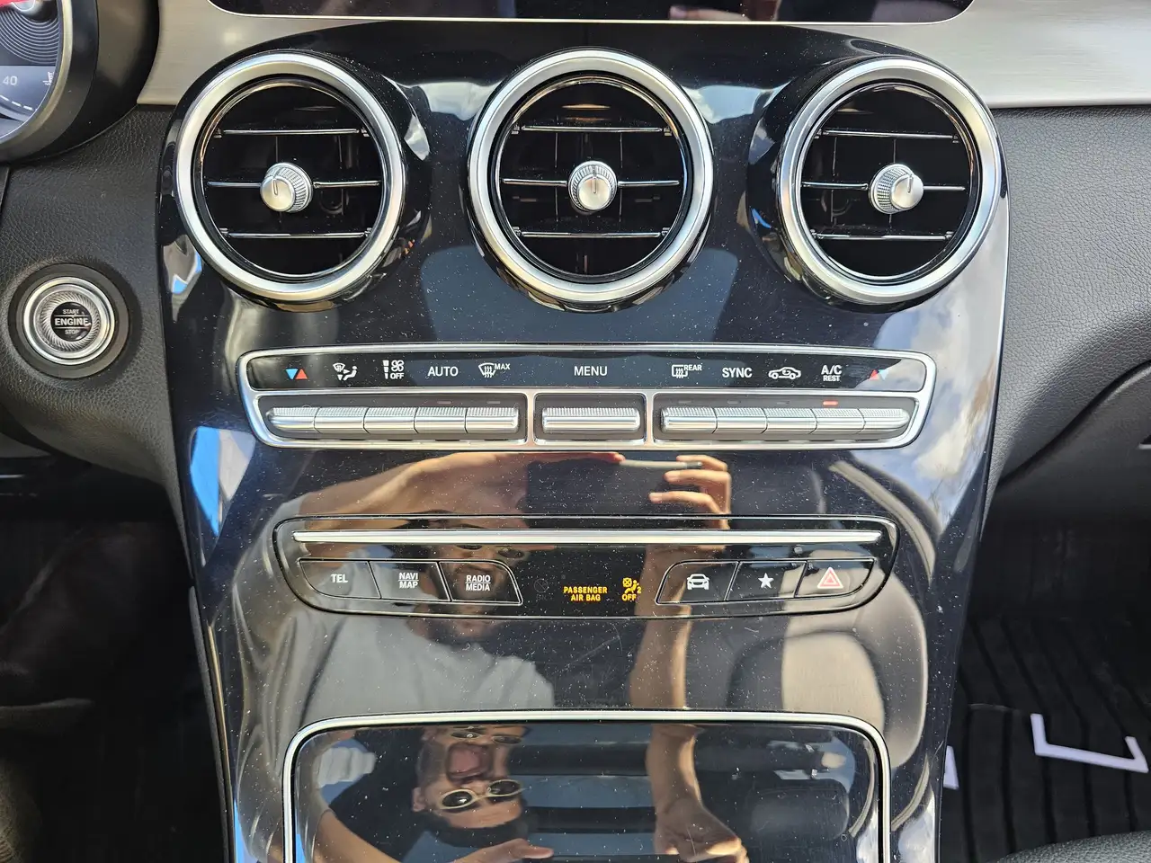 Mercedes-Benz GLC снимка Mercedes-Benz GLC