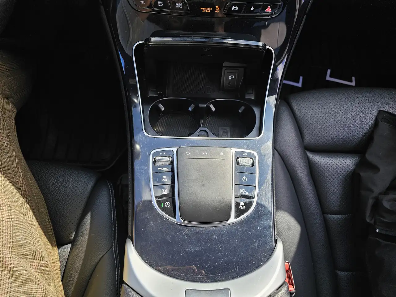 Mercedes-Benz GLC снимка Mercedes-Benz GLC