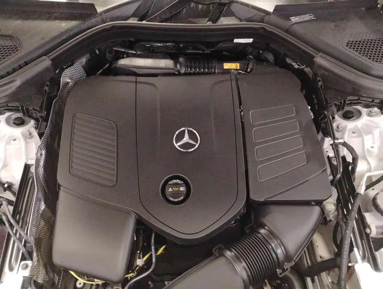 Mercedes-Benz GLC снимка Mercedes-Benz GLC