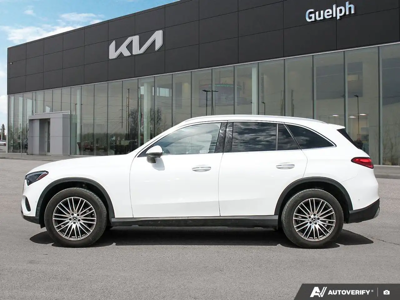 Mercedes-Benz GLC снимка Mercedes-Benz GLC