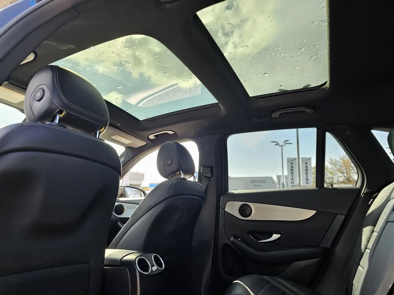 Mercedes-Benz GLC снимка Mercedes-Benz GLC
