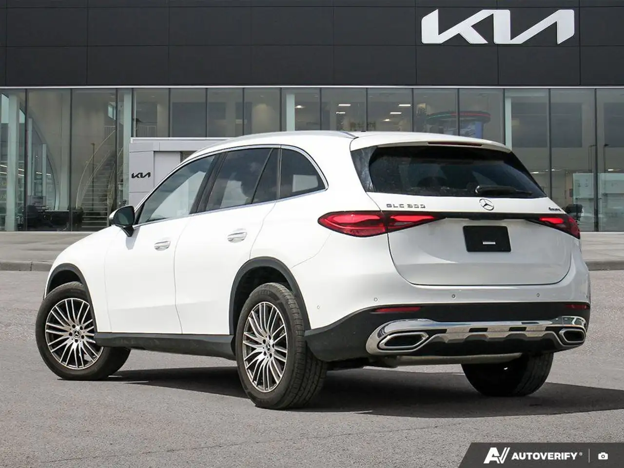 Mercedes-Benz GLC снимка Mercedes-Benz GLC