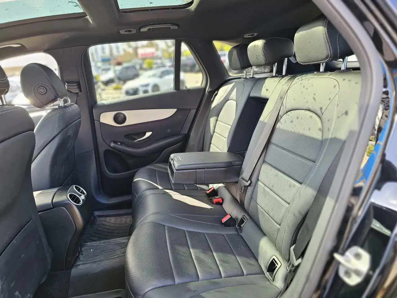 Mercedes-Benz GLC снимка Mercedes-Benz GLC