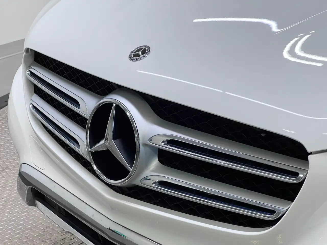 Mercedes-Benz GLC снимка Mercedes-Benz GLC