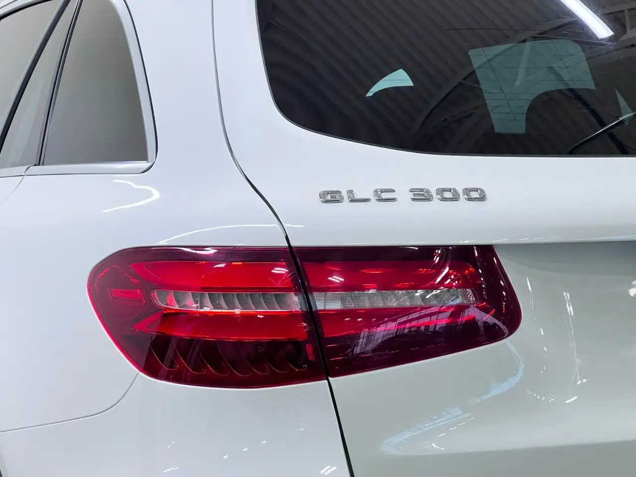 Mercedes-Benz GLC снимка Mercedes-Benz GLC