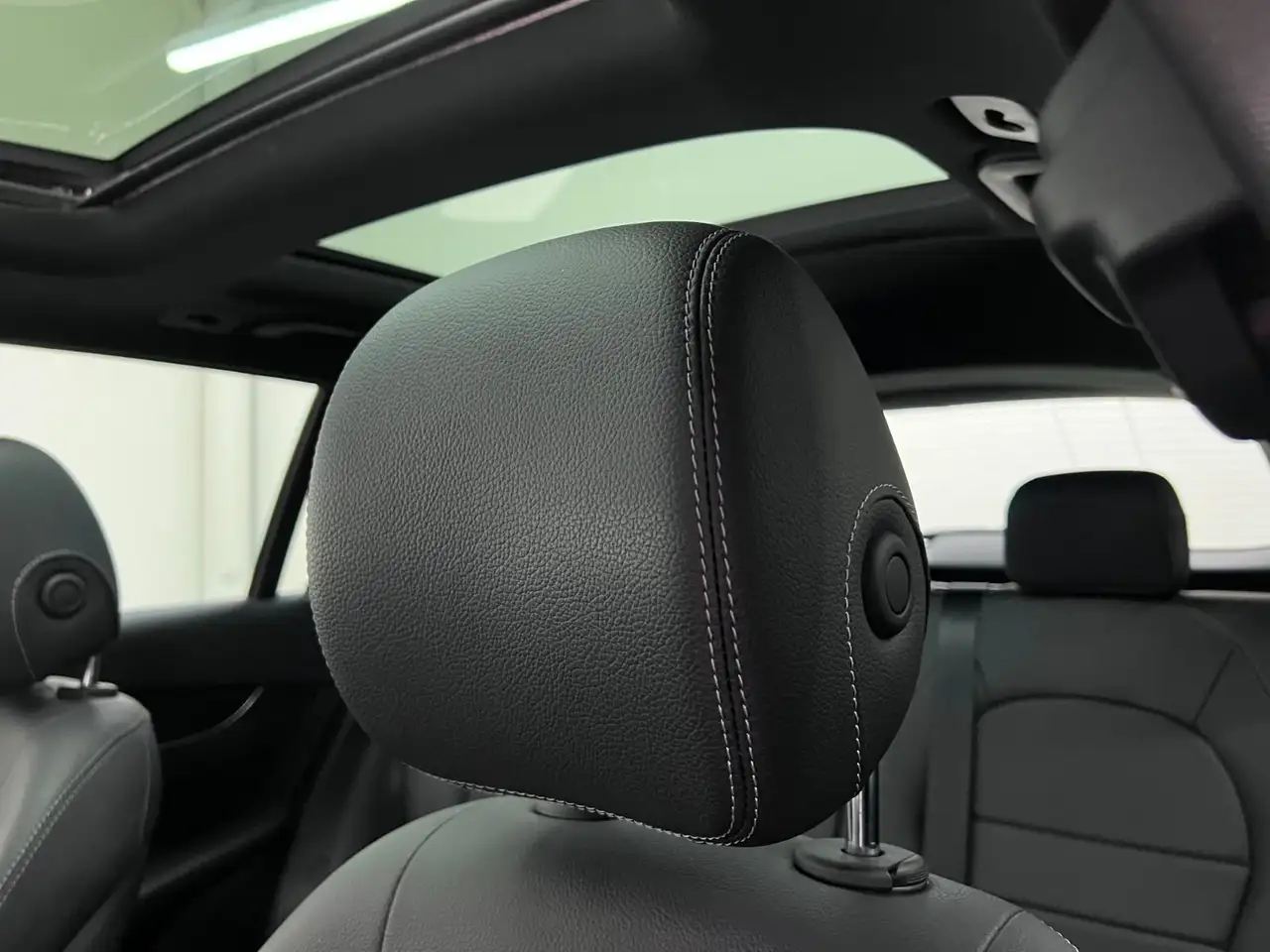 Mercedes-Benz GLC снимка Mercedes-Benz GLC