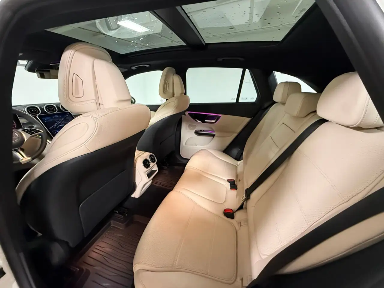 Mercedes-Benz GLC снимка Mercedes-Benz GLC
