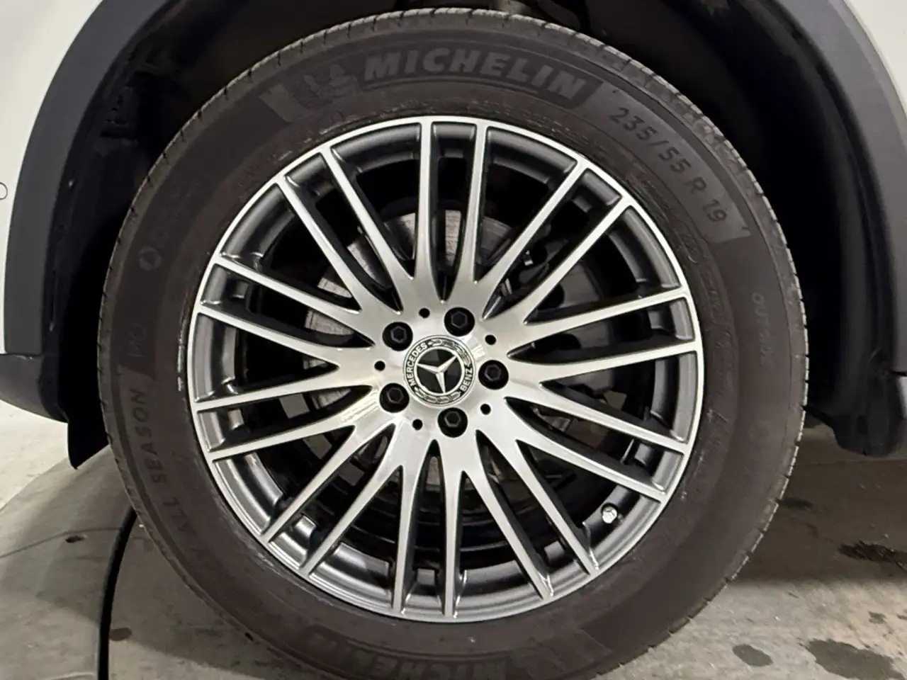 Mercedes-Benz GLC снимка Mercedes-Benz GLC