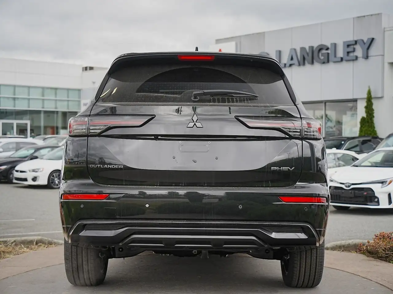 Mitsubishi Outlander photo Mitsubishi Outlander