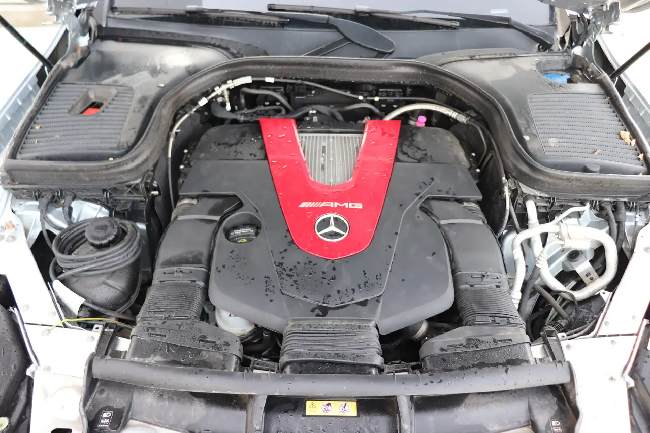 Mercedes-Benz GLC снимка Mercedes-Benz GLC