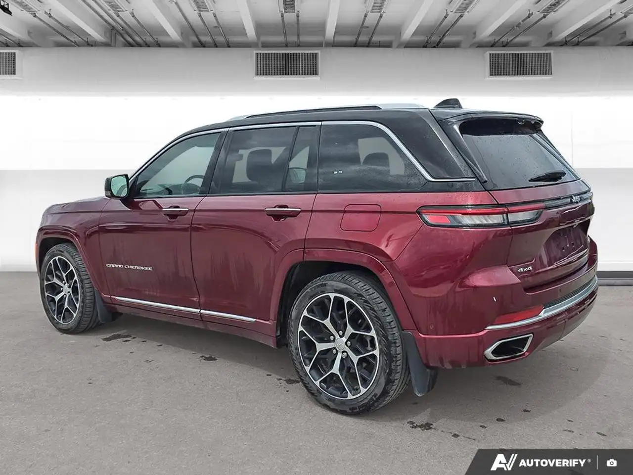 Jeep Grand Cherokee photo Jeep Grand Cherokee
