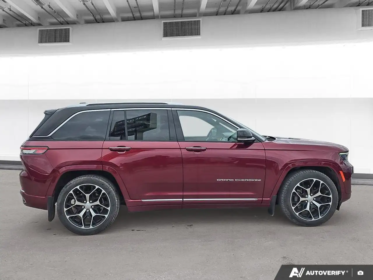 Jeep Grand Cherokee photo Jeep Grand Cherokee