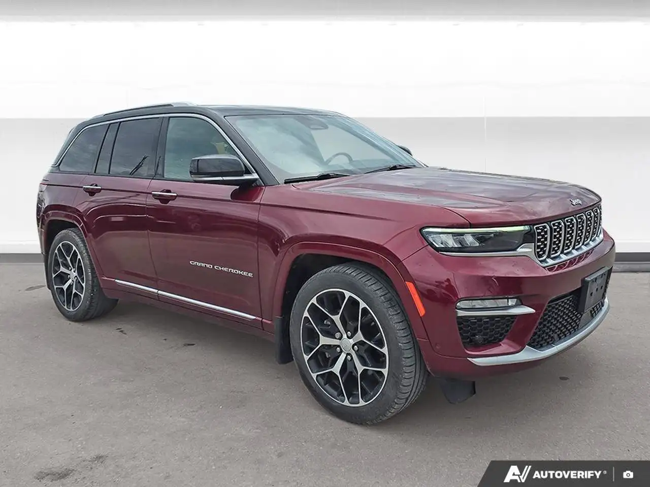 Jeep Grand Cherokee photo Jeep Grand Cherokee