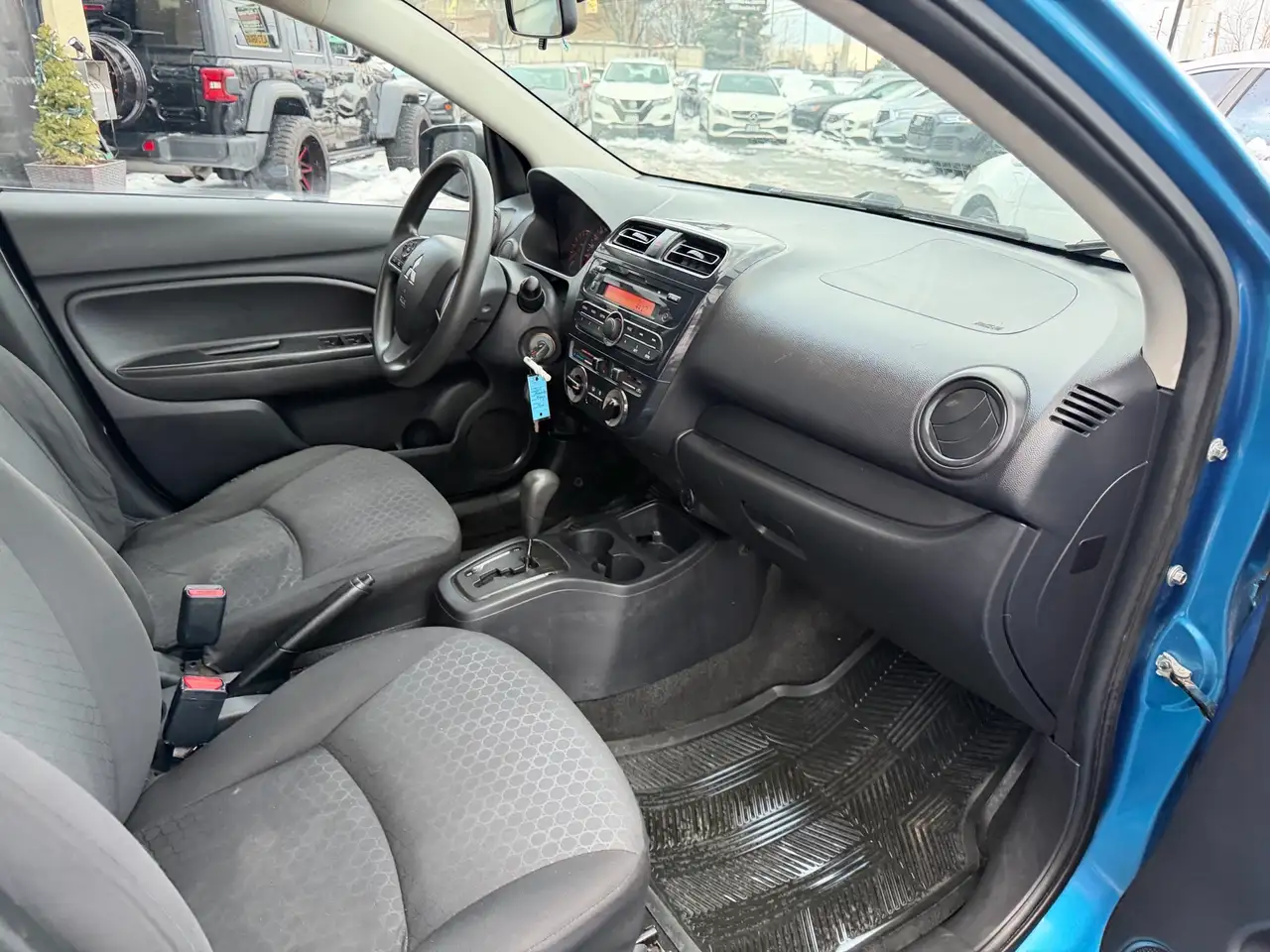 Mitsubishi Mirage photo Mitsubishi Mirage