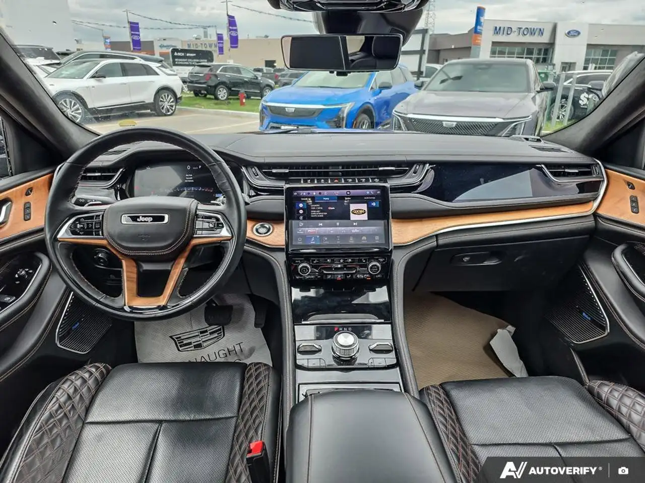 Jeep Grand Cherokee photo Jeep Grand Cherokee
