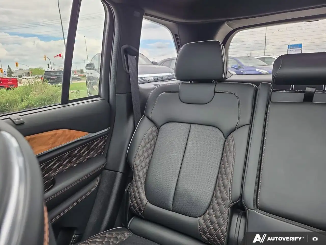 Jeep Grand Cherokee photo Jeep Grand Cherokee