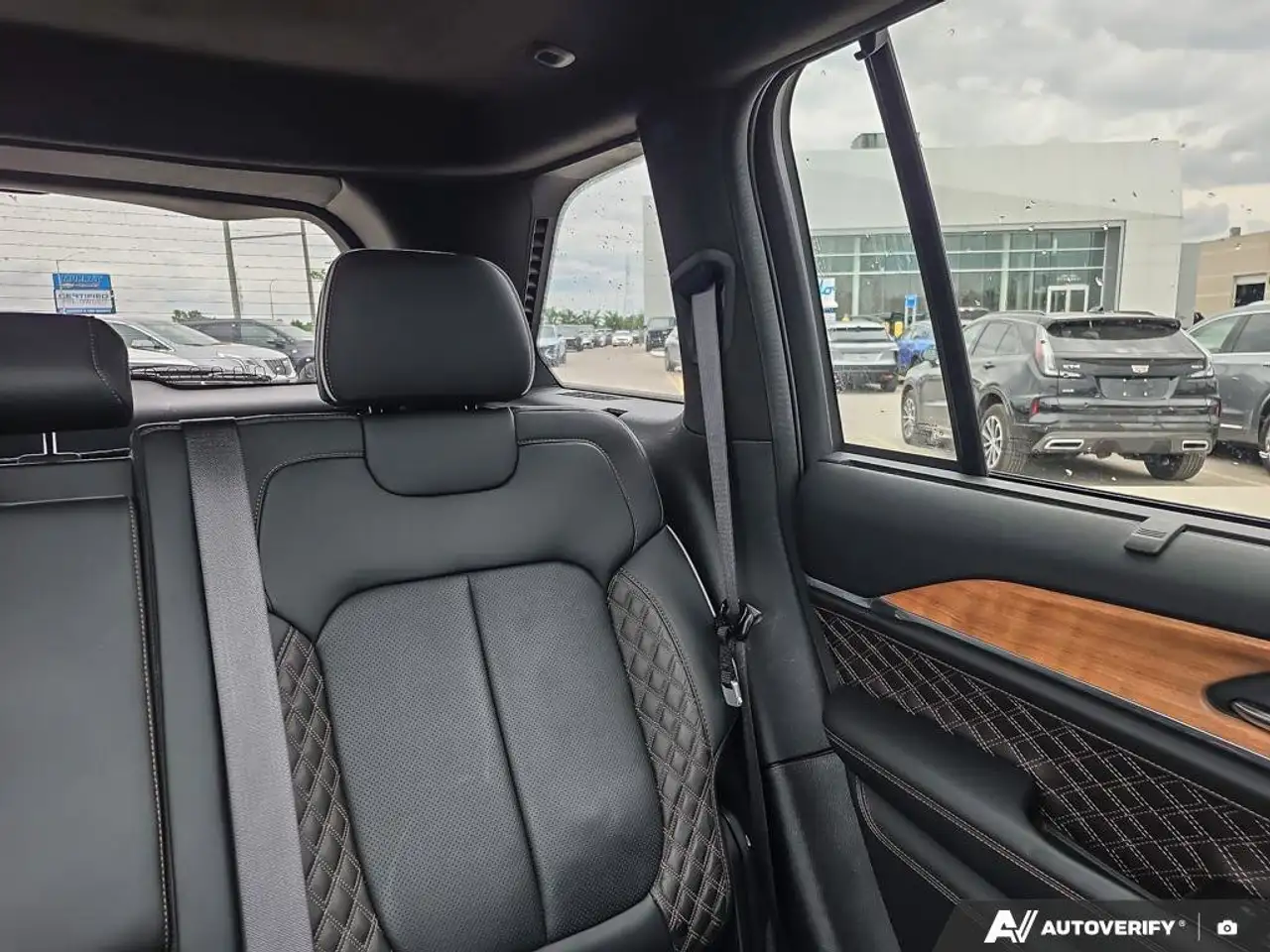 Jeep Grand Cherokee photo Jeep Grand Cherokee