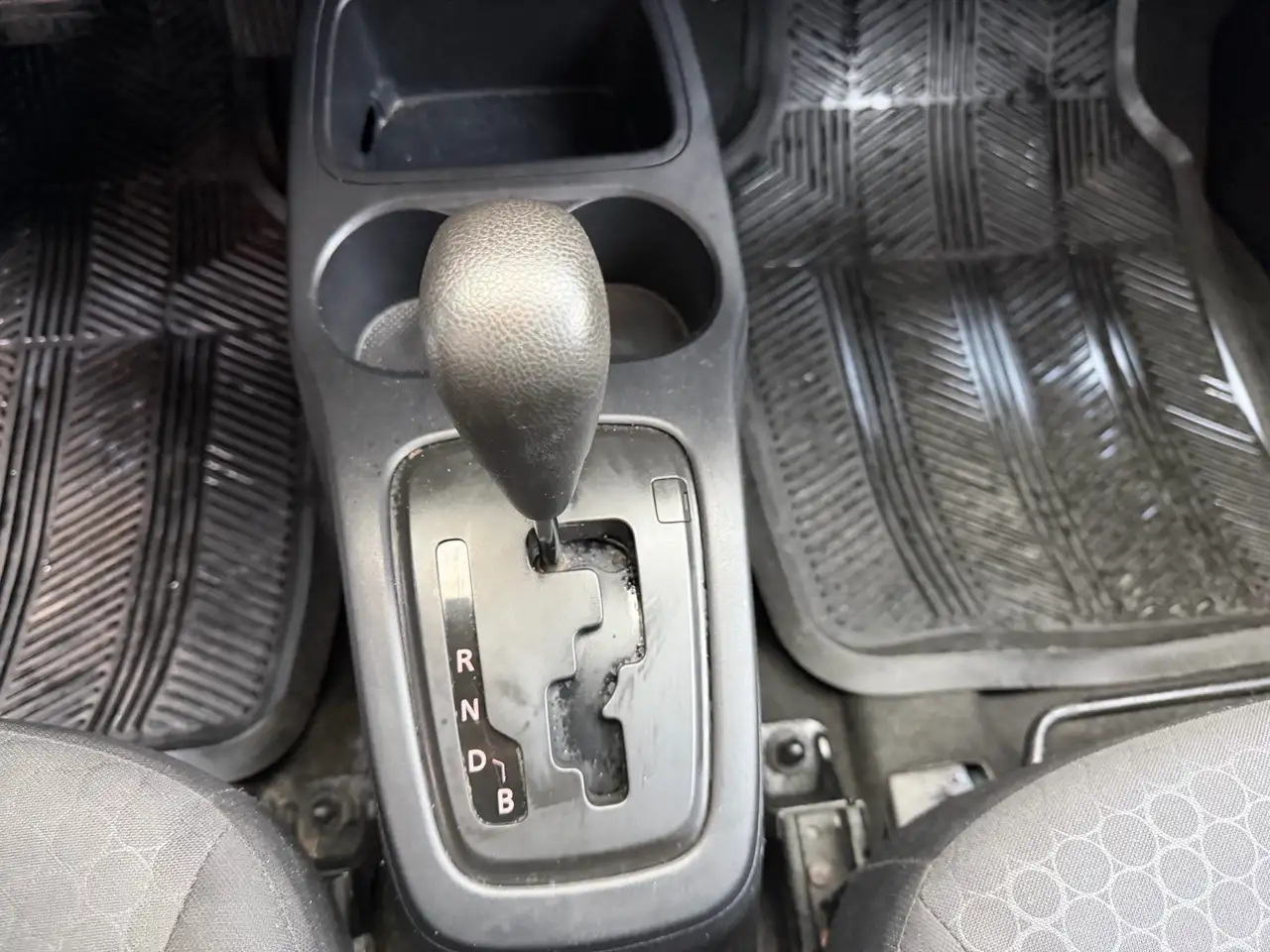 Mitsubishi Mirage photo Mitsubishi Mirage