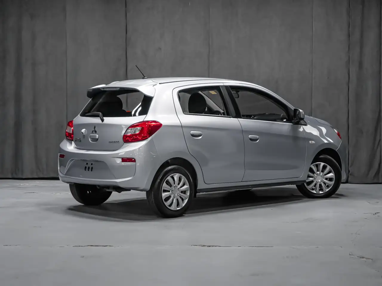 Mitsubishi Mirage fotografie Mitsubishi Mirage