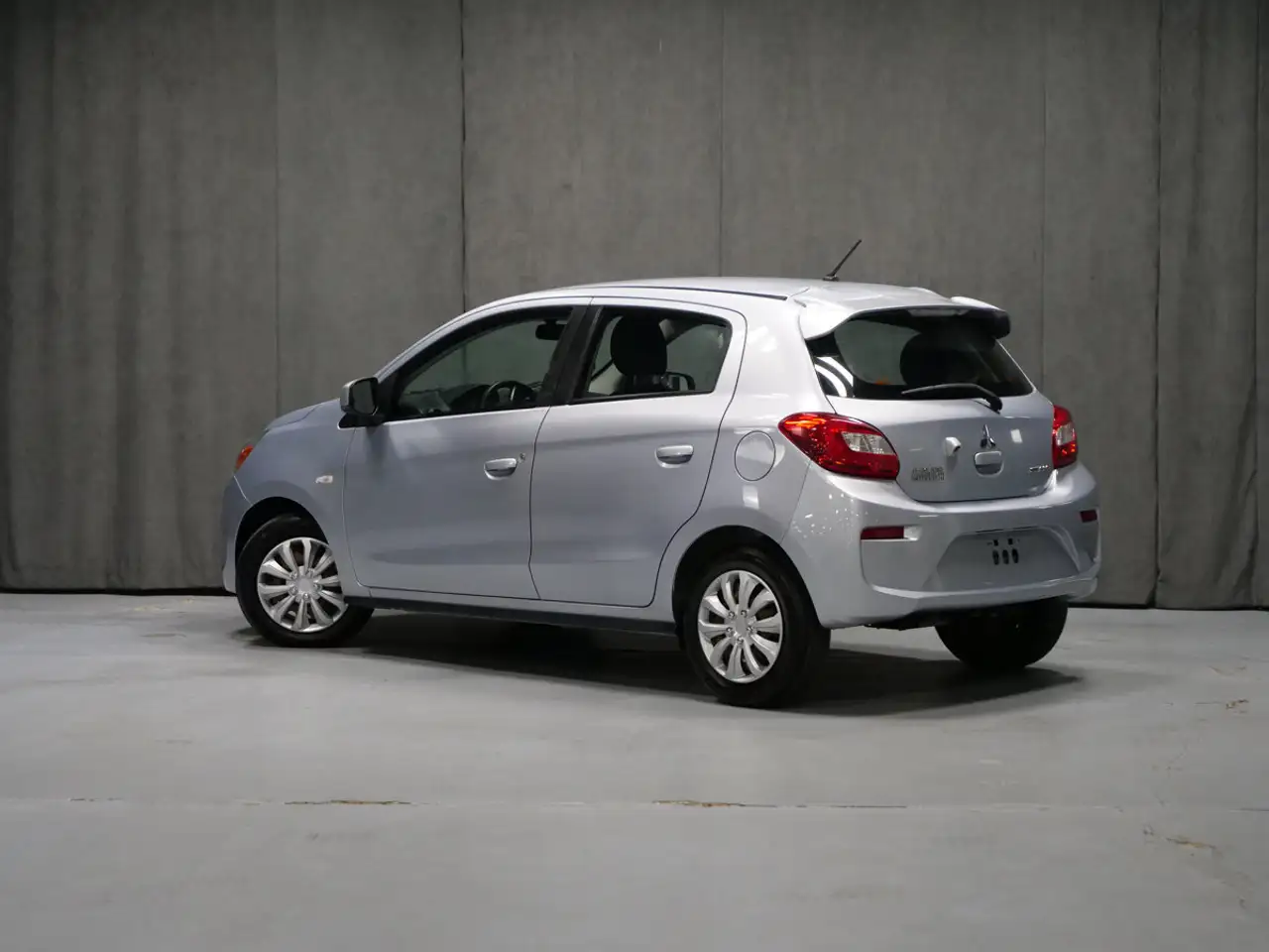 Mitsubishi Mirage fotografie Mitsubishi Mirage