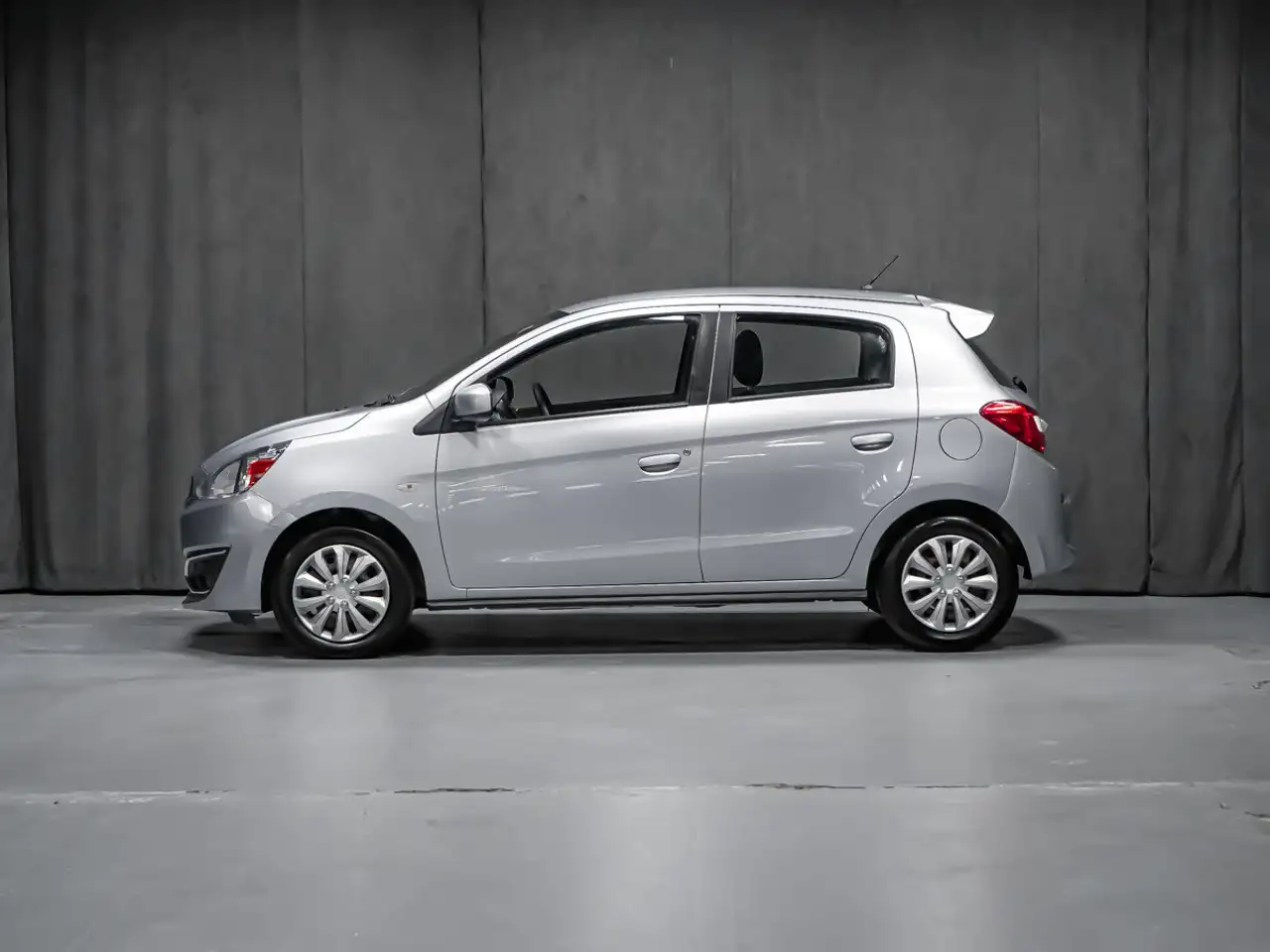 Mitsubishi Mirage fotografie Mitsubishi Mirage